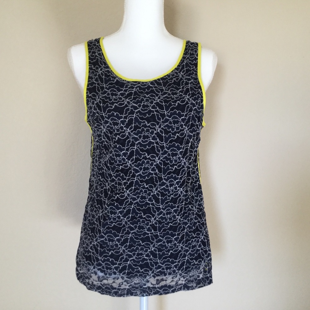 【Banana Republic】Lace tank tops